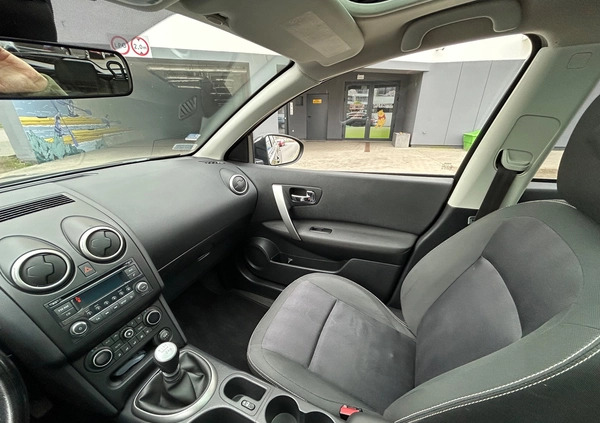 Nissan Qashqai+2 cena 33900 przebieg: 187000, rok produkcji 2013 z Poznań małe 301